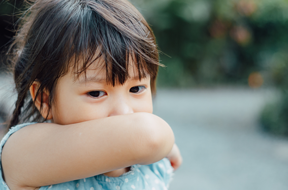 Traitement de la toux aiguë chez l’enfant. Que dit la science ?